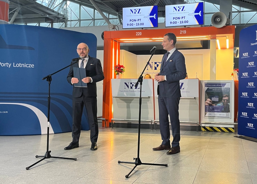 Lotniskowy punkt obsługi klienta NFZ uruchomiony - Foto: NFZ