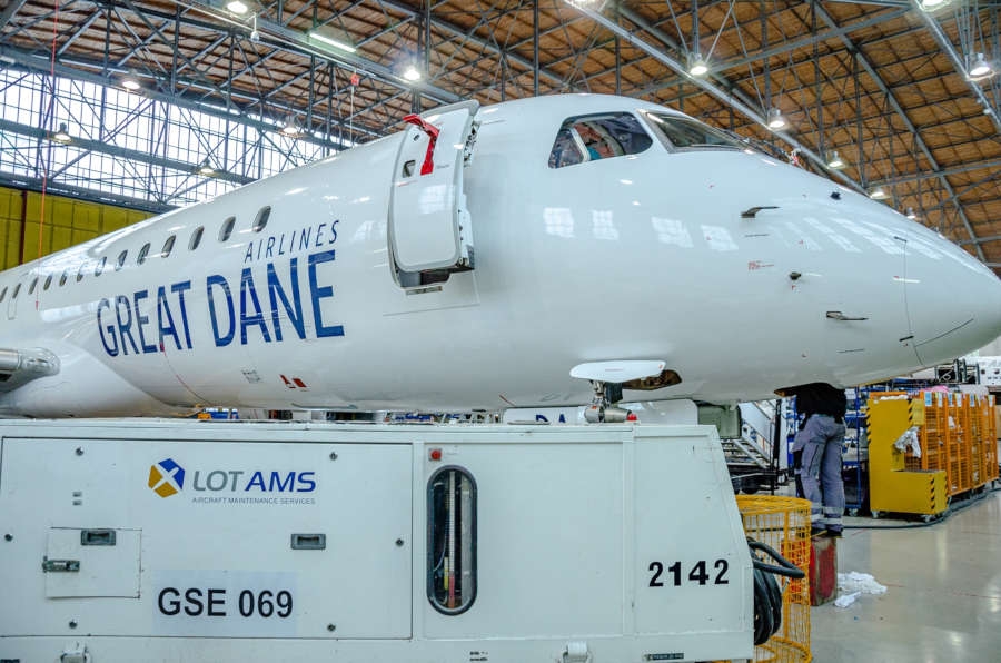 Embraer 195 OY-GDA. - Foto: LOTAMS
