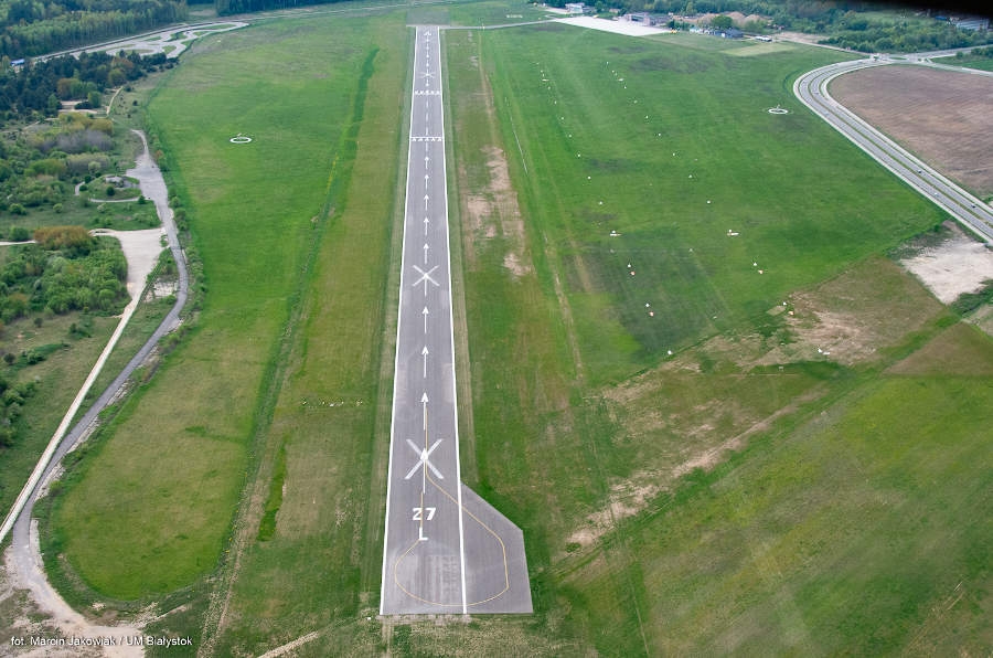 Pas startowy lotniska w Krywlanach - Foto: UM Białystok / Marcin Jakowiak