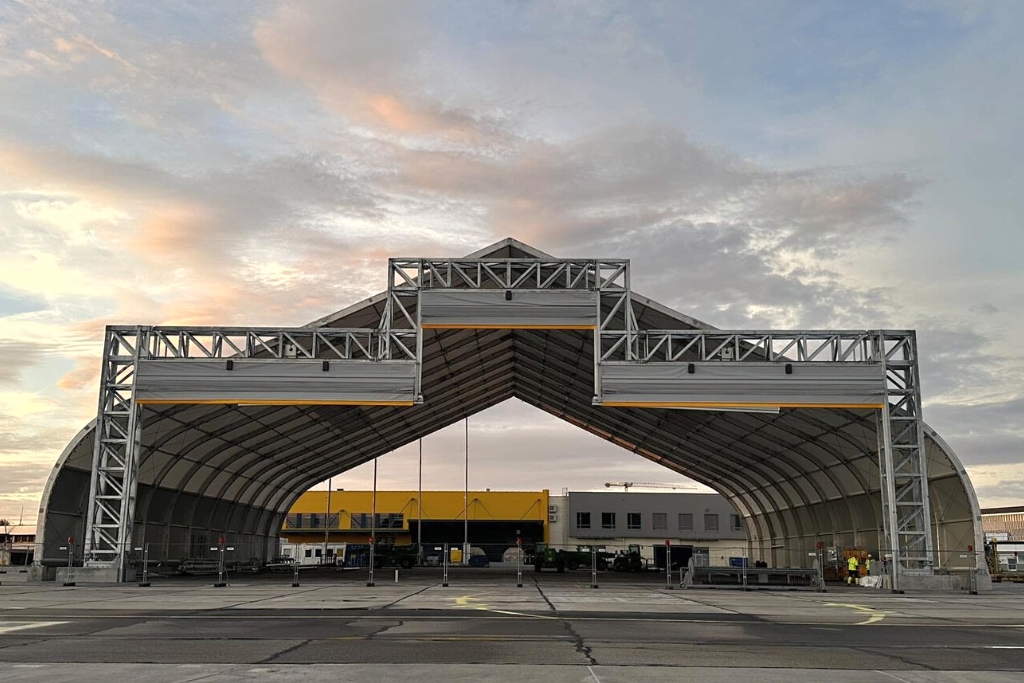 Nowy hangar LS Technics w Gdańsku - Foto: LS Technics