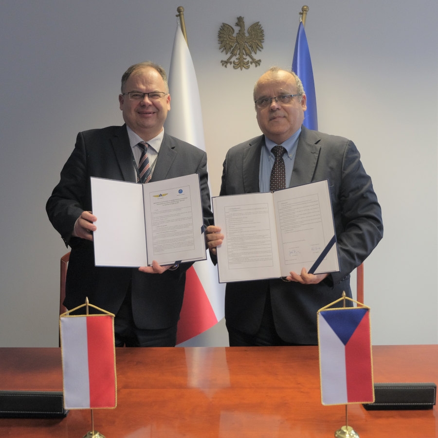 Polsko-czeskie porozumienie w sprawie wzajemnego uznawania zatwierdzeń typu dla ultralekkich samolotów - Foto: ULC