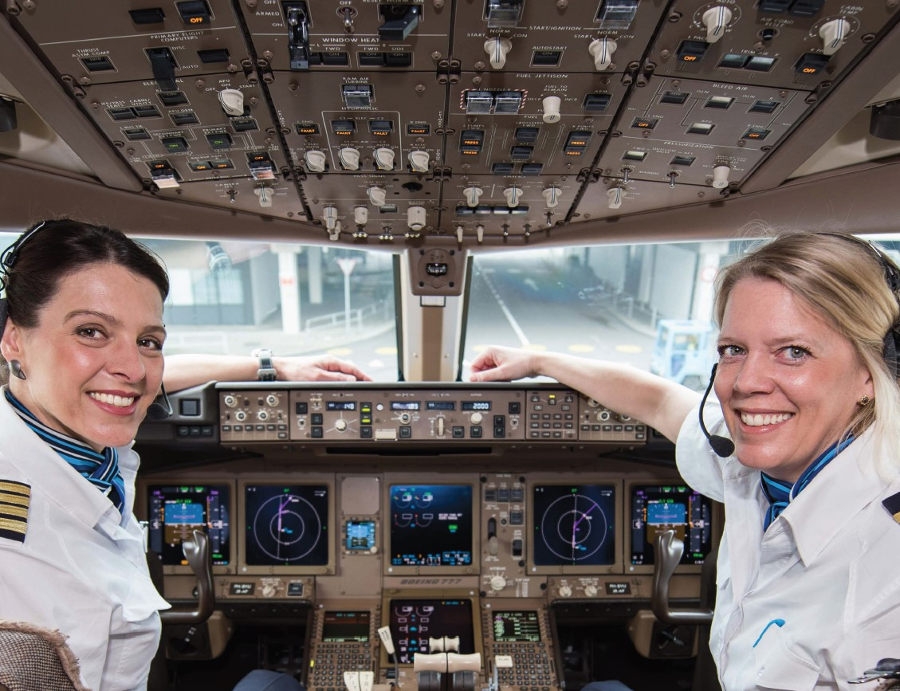 Damska załoga samolotu - Foto: Air France / KLM