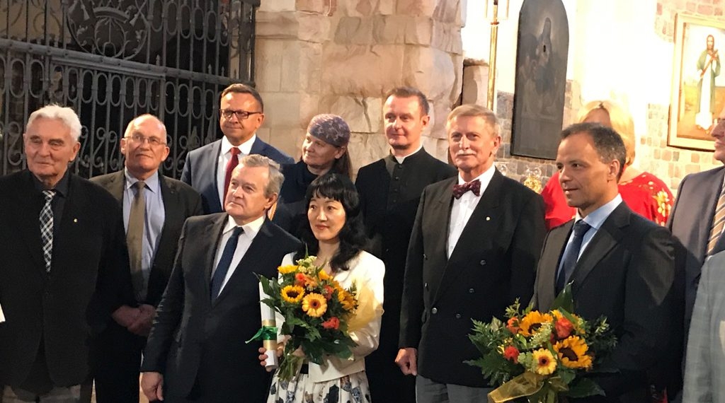 Wielokrotny mistrz i rekordzista świata w konkurencjach szybowcowych dotychczas w swojej lotniczej karierze sportowej wywalczył 27 medali najważniejszych zawodów szybowcowych świata, w tym aż 22 stawał na najwyższym stopniu podium. / Źródło zdjęcia: Aeroklub Polski - 
