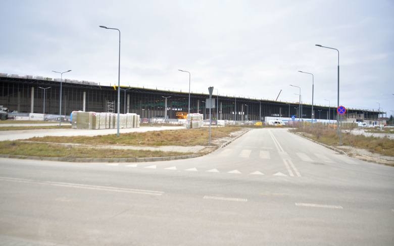 Terminal portu lotniczego w Radomiu rośnie w oczach. - Foto: Joanna Gołąbek / Echodnia.eu