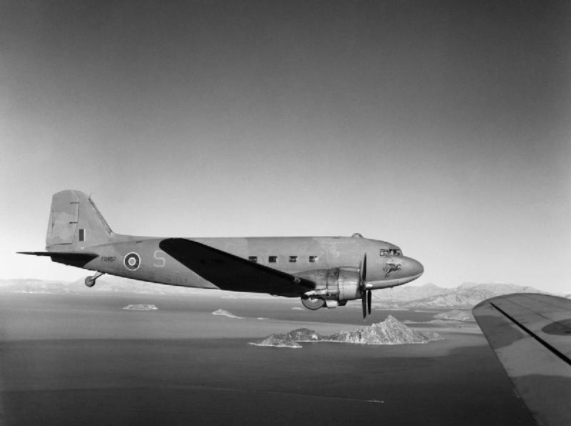 Dakota należąca do 267 Dywizjonu RAF - Foto: Wikimedia  / Domena publiczna