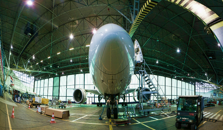 lot ams b737 max