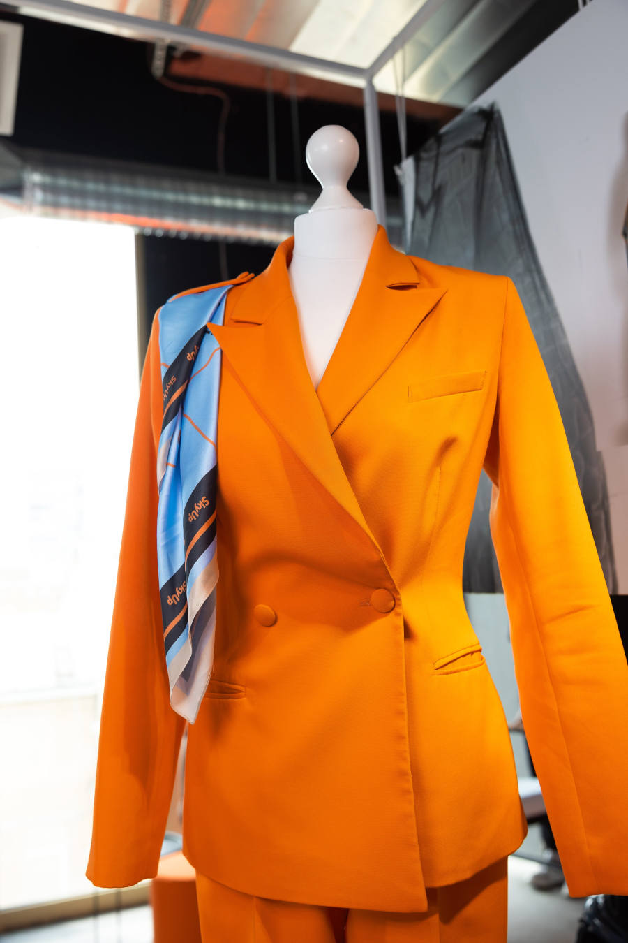 skyup mundury stewardess
