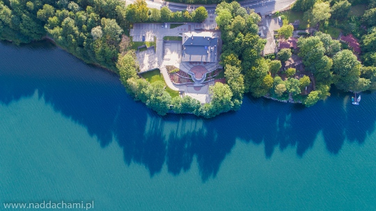 usługi dronem nad dachami